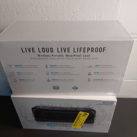 2xBrand New Aquaphonics AQ10 Waterproof, Rugged Bad Ass BT Speakers.  $350 MSRP - Picture 3 of 3